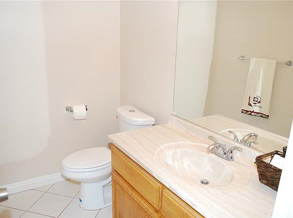 4th image of 10647 Heather St