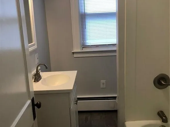 356 Orient Ave, Pawtucket, RI