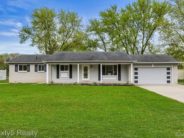 367 Carter Dr, Troy, MI 48098