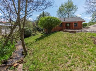 62 Creeds Cove Ln, Waynesville, NC 28785
