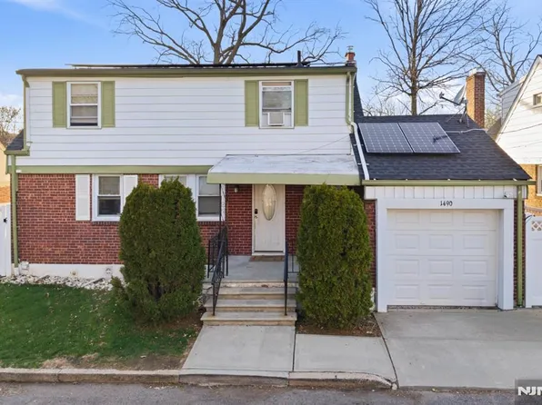 1490 Champlain Sq, Teaneck, NJ 07666