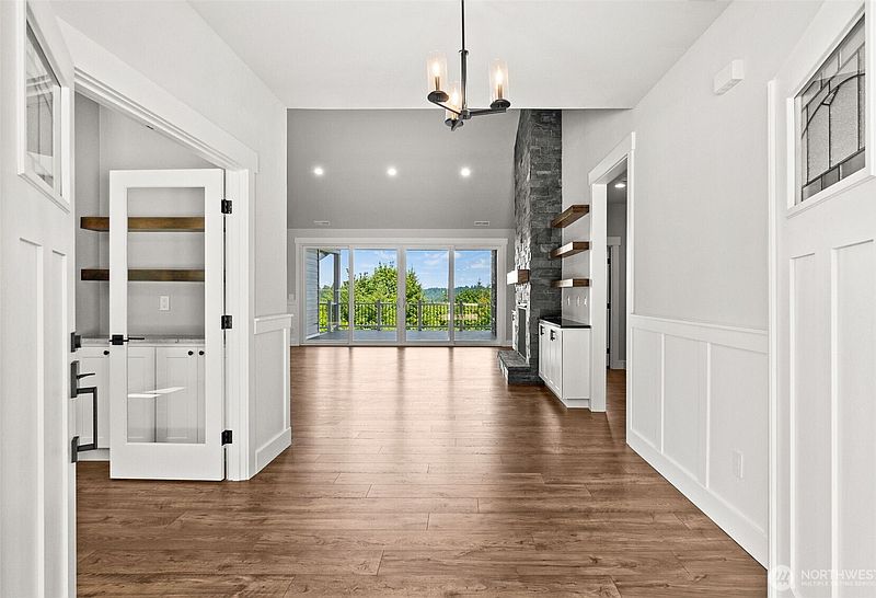 4th image of 4737 Gold Ridge Lane SW