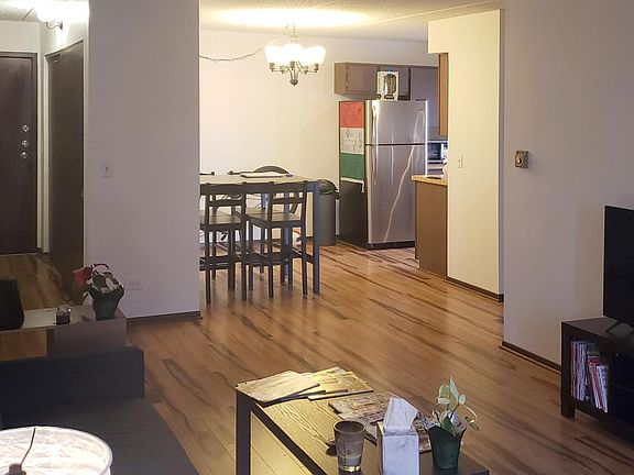 3rd image of 835 Pearson St APT 304