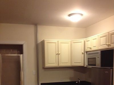 4th image of 102 Charlton St APT 6