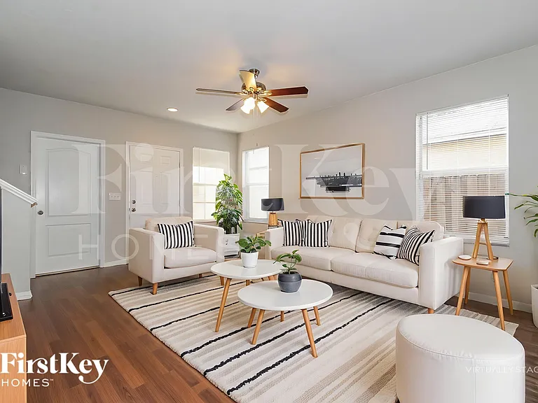 709 Periwinkle Pointe Pl — Photo 6