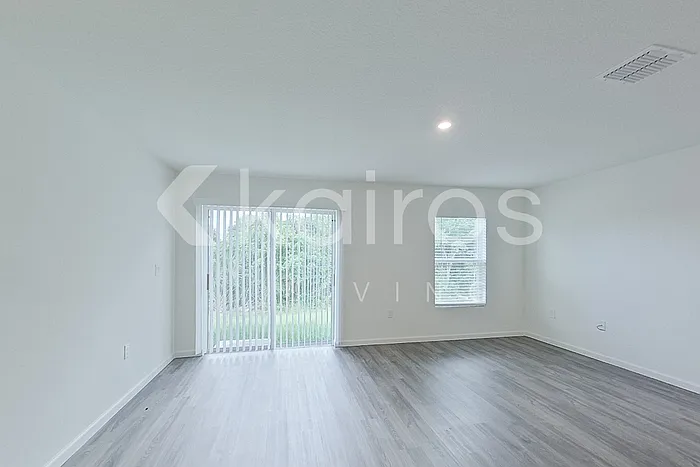 3 bed, 2.0 bath, 1449 sqft, $2,095 — Photo 3