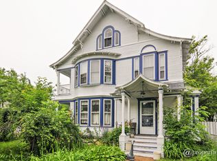 324 Center St, Waukegan, IL 60085