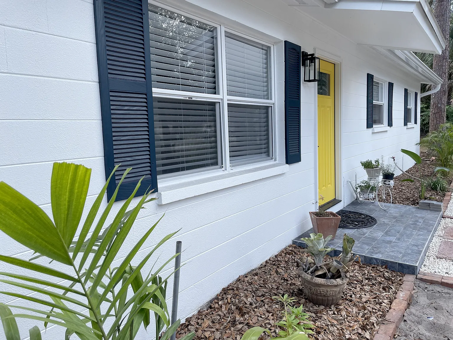 3 bed, 1008 sqft, $2,000 — Photo 2