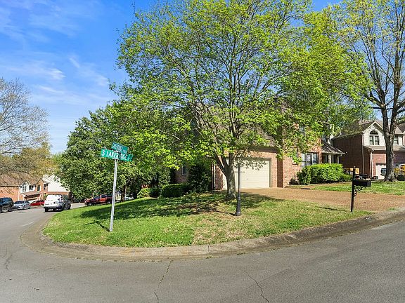 5th image of 501 S Lakeridge Pl