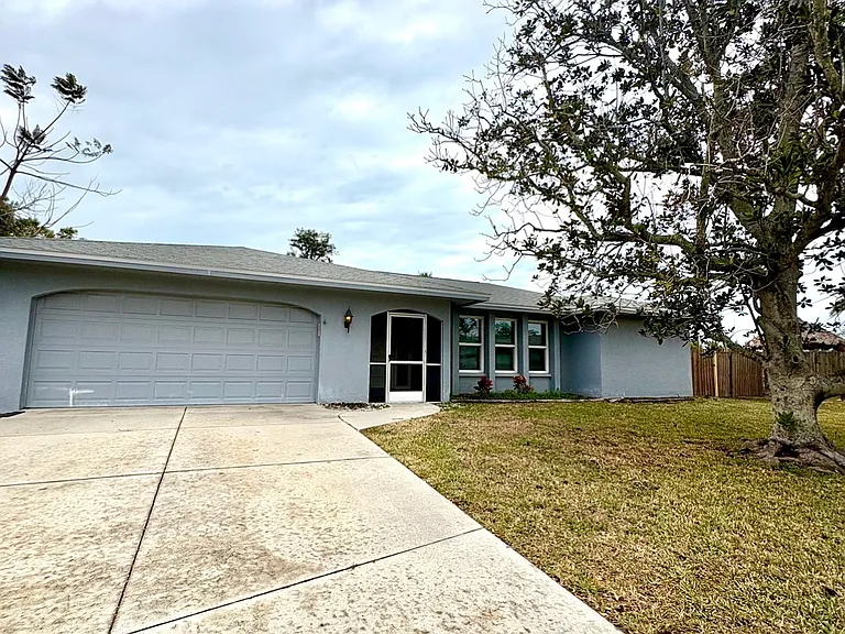 2222 Riverwood Ct — Photo 2
