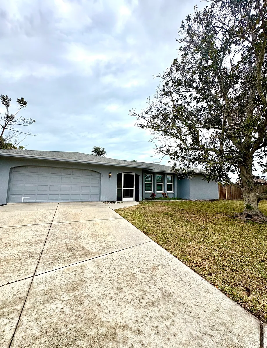 Building Photo - 2222 Riverwood Ct