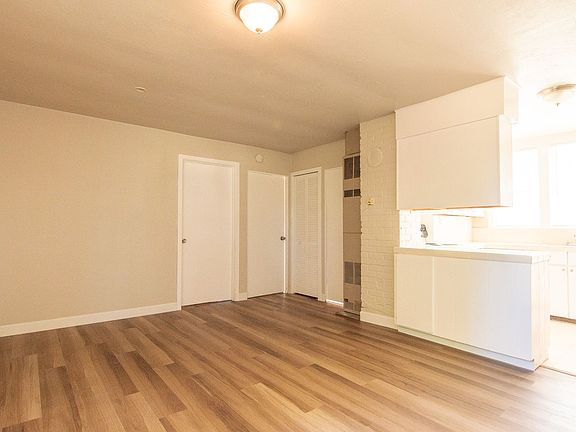 5th image of 4320-4336 NE 57th Skidmore #4328