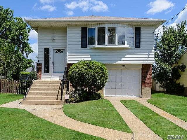 1st image of 2395 Bennett Ave
