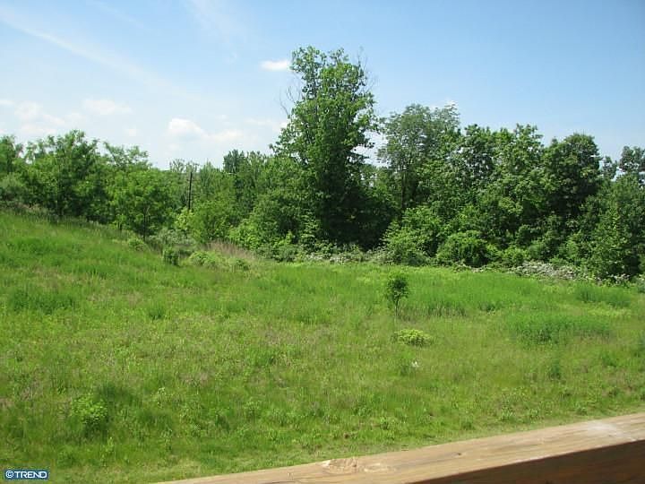 2nd image of 626 Onward Ave