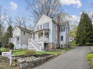 12 W Maple Ave, Long Valley, NJ 07853