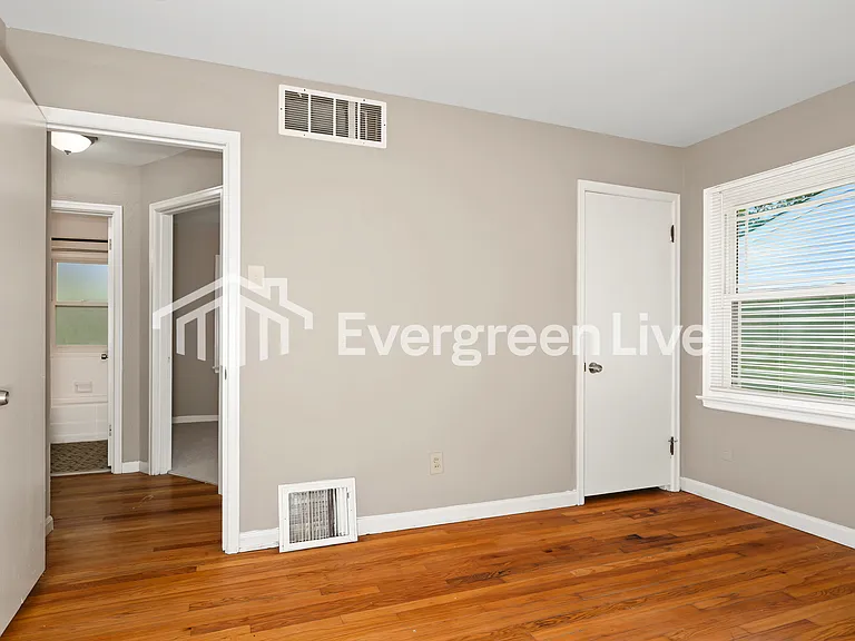 110 Saint Daniel Ln — Photo 12
