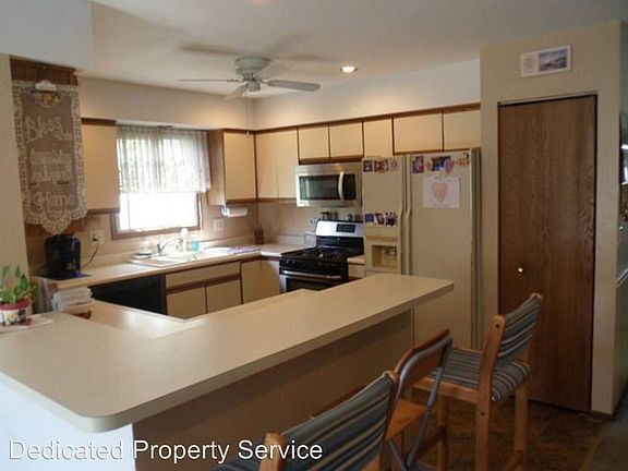 5th image of 113 Southwood Cir