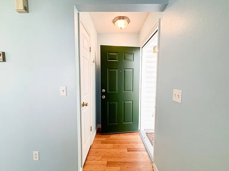 481 N Orem Blvd — Photo 17