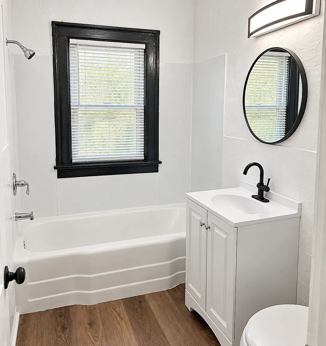 12512 Rexford Avenue — Photo 3