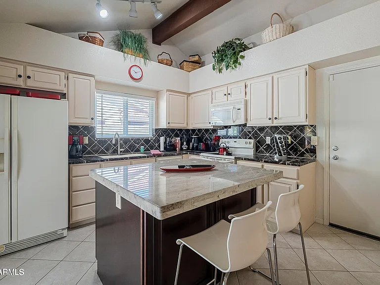 11055 E Clinton St — Photo 17