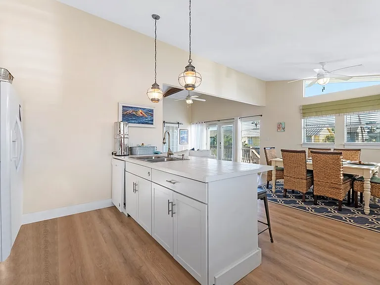 1 Lauderdale Dr — Photo 7