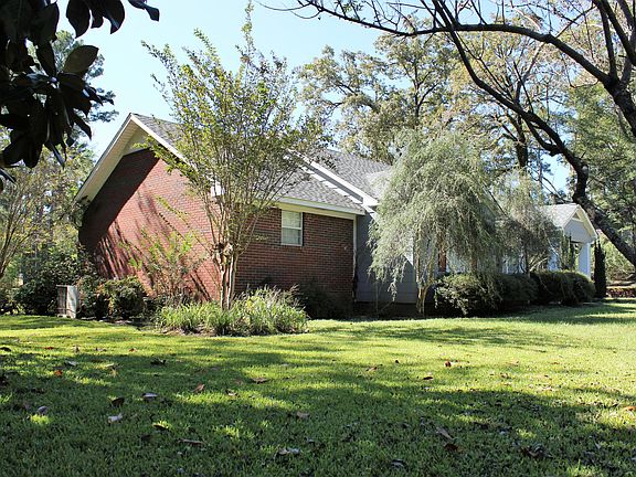 2nd image of 302 Pontotoc St