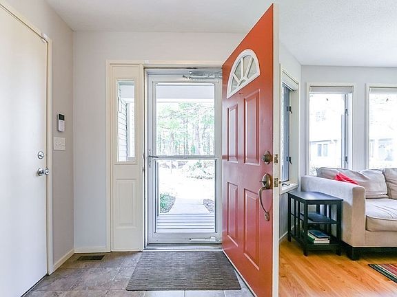5th image of 13 Cannon Forge Dr #13