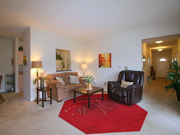 3rd image of 4046 Cornerstone Dr