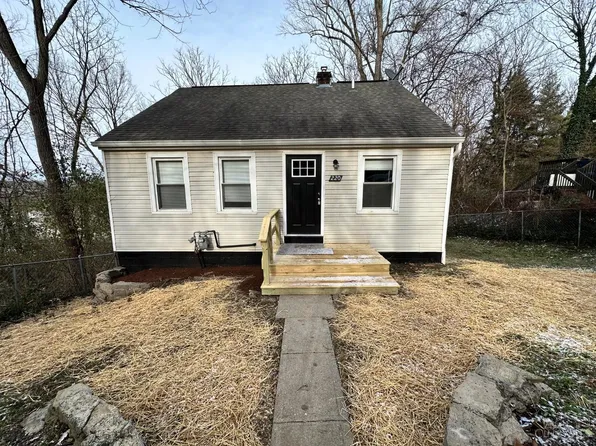 220 Cleves Ave, Cleves, OH 45002