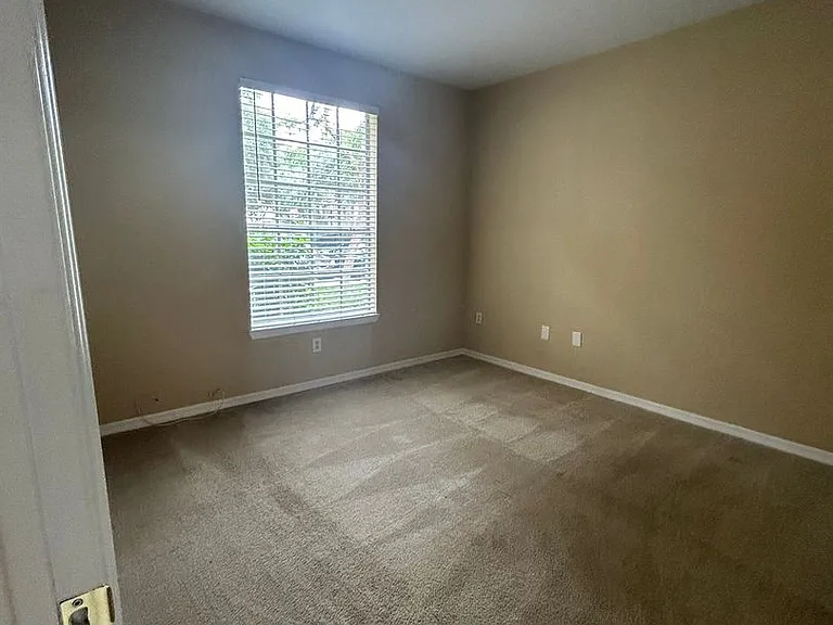 823 Grand Regency Point #102 — Photo 9