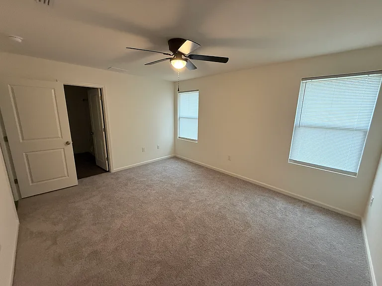 4131 Pinehurst Ave — Photo 5