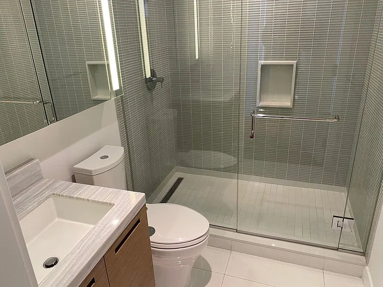 777 Richards St #4208 — Photo 10