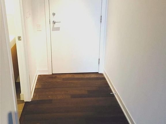 4th image of 318 King St E #409