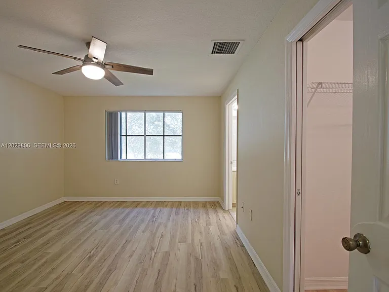 1904 SW 60th Ave — Photo 20