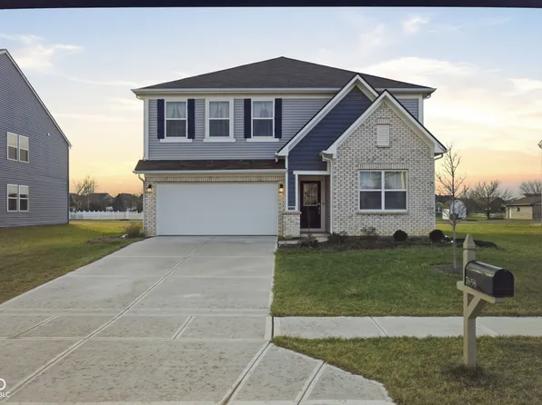 7658 Hillway Dr, Camby, IN 46113