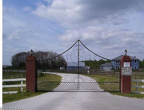 2nd image of 180 Farrier Pass