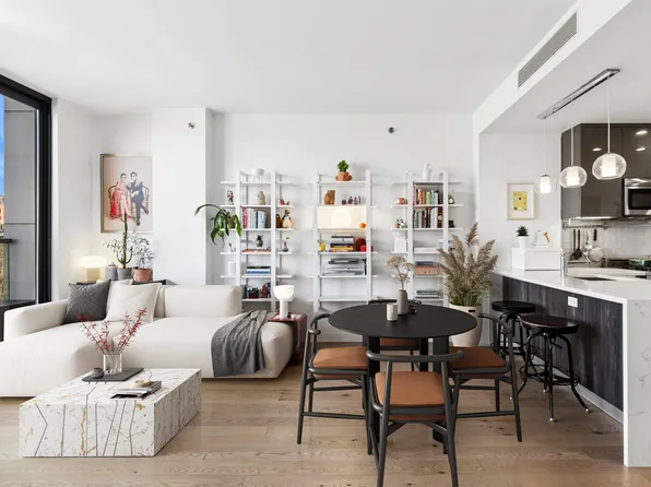 11-30 45th Avenue image 1 of 12