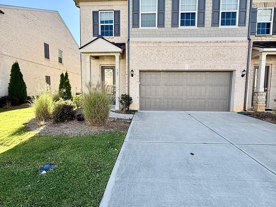 1st image of 127 Heathbrook Ln