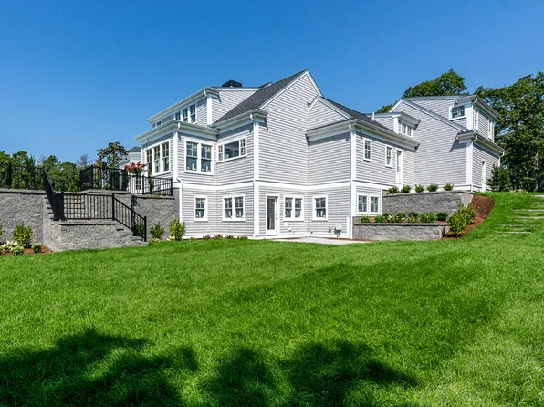 8 Bascom Hollow, Harwich, MA 02645