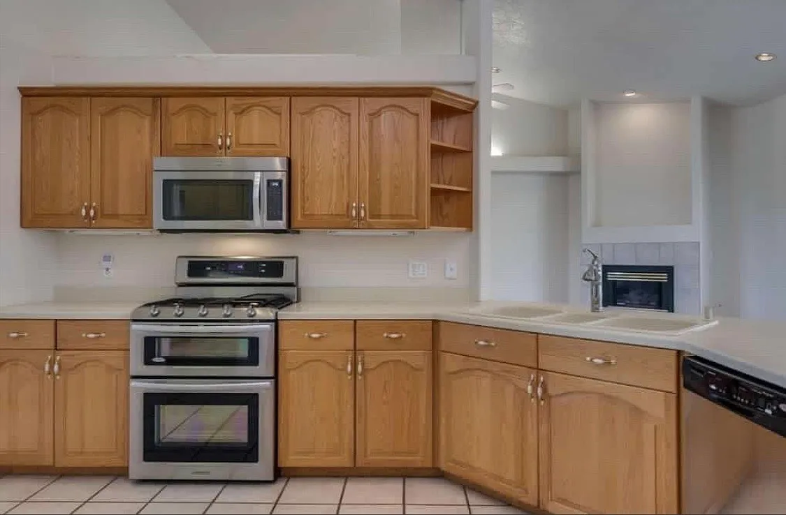 4 bed, 2430 sqft, $650 — Photo 3