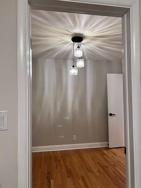 2 bed, 1.0 bath, 967 sqft, $1,950 — Photo 3