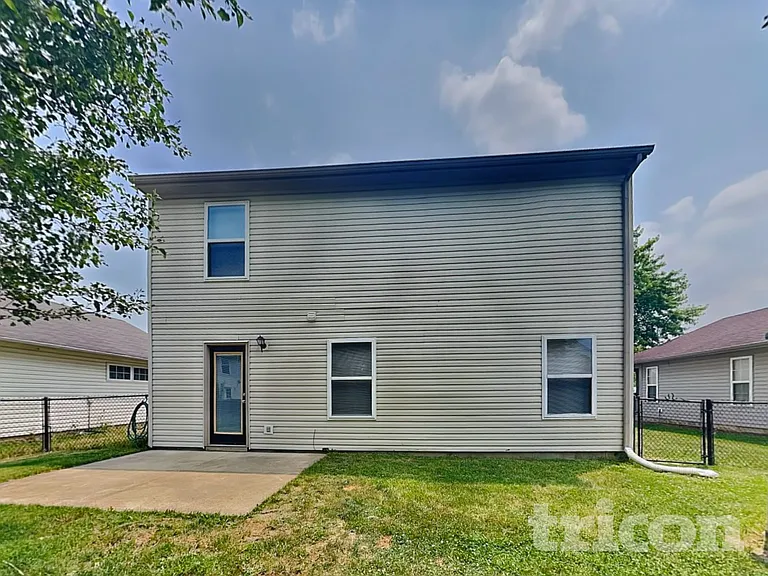 1726 Farm Meadow Dr — Photo 15