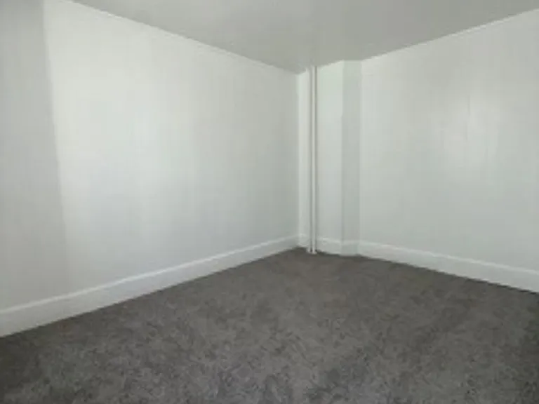 321 E Price St — Photo 10