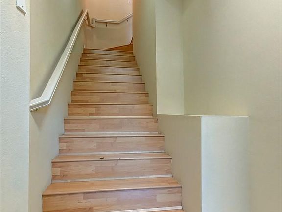 4th image of 16225 Northup Way APT A204