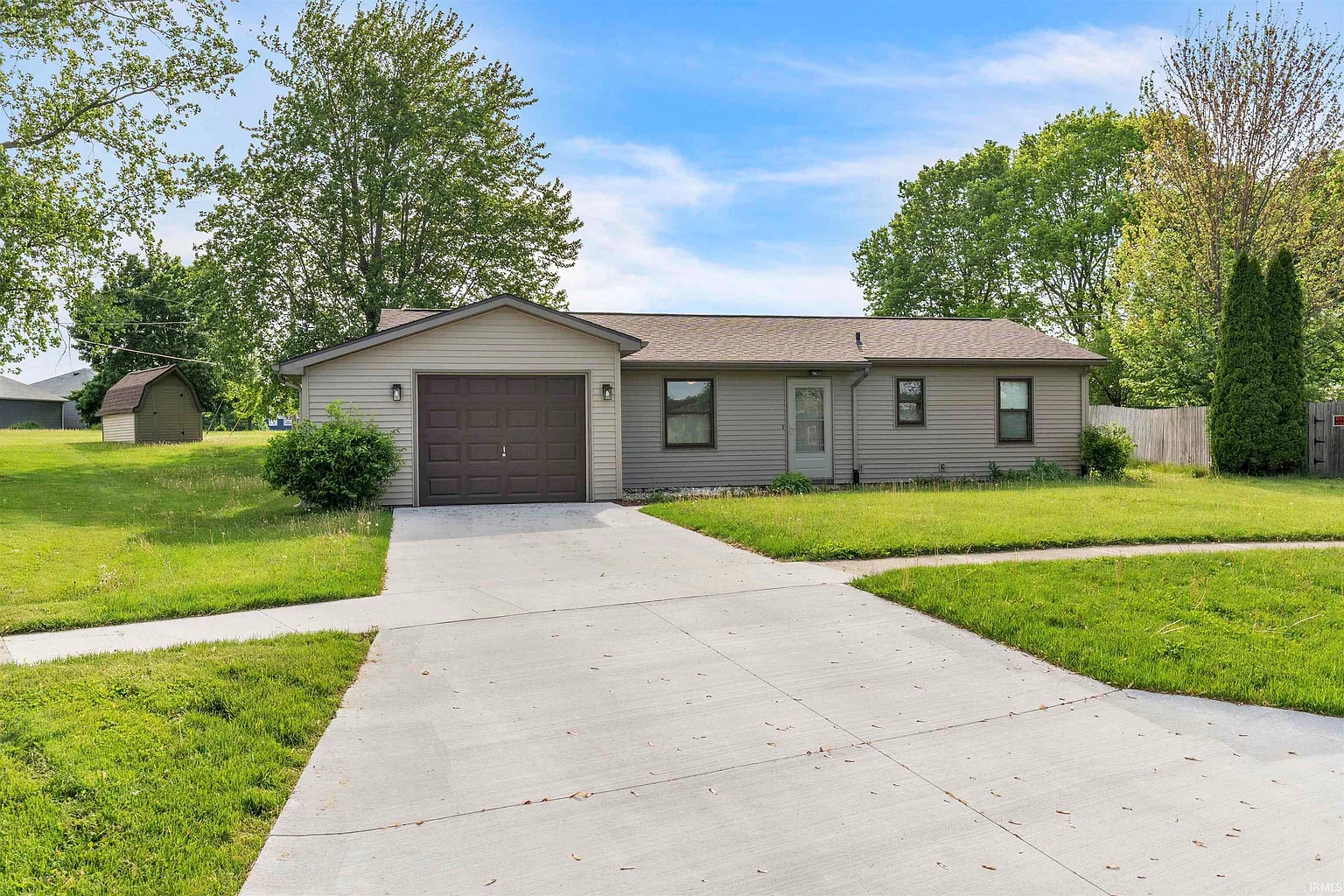 303 Alamosa Dr photo 1