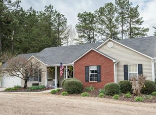 1374 Victoria Place Ct, Loganville, GA 30052