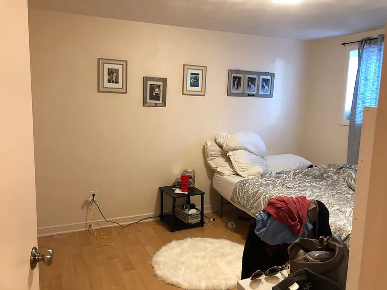Renovated Apartment Close to VT — Photo 21