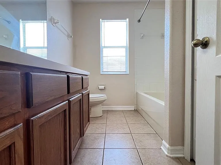 806 Lost Grove Cir — Photo 54