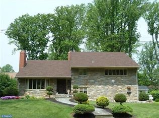 854 Gregory Rd, Rydal, PA 19046