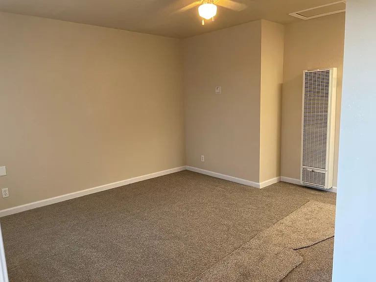 1020 7th Ave N #3 — Photo 2